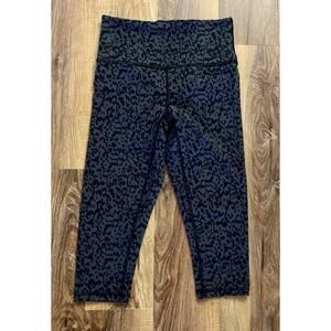 PrAna Women’s Black Leopard‎ Capri Leggings Yoga Athletic Size Small EUC